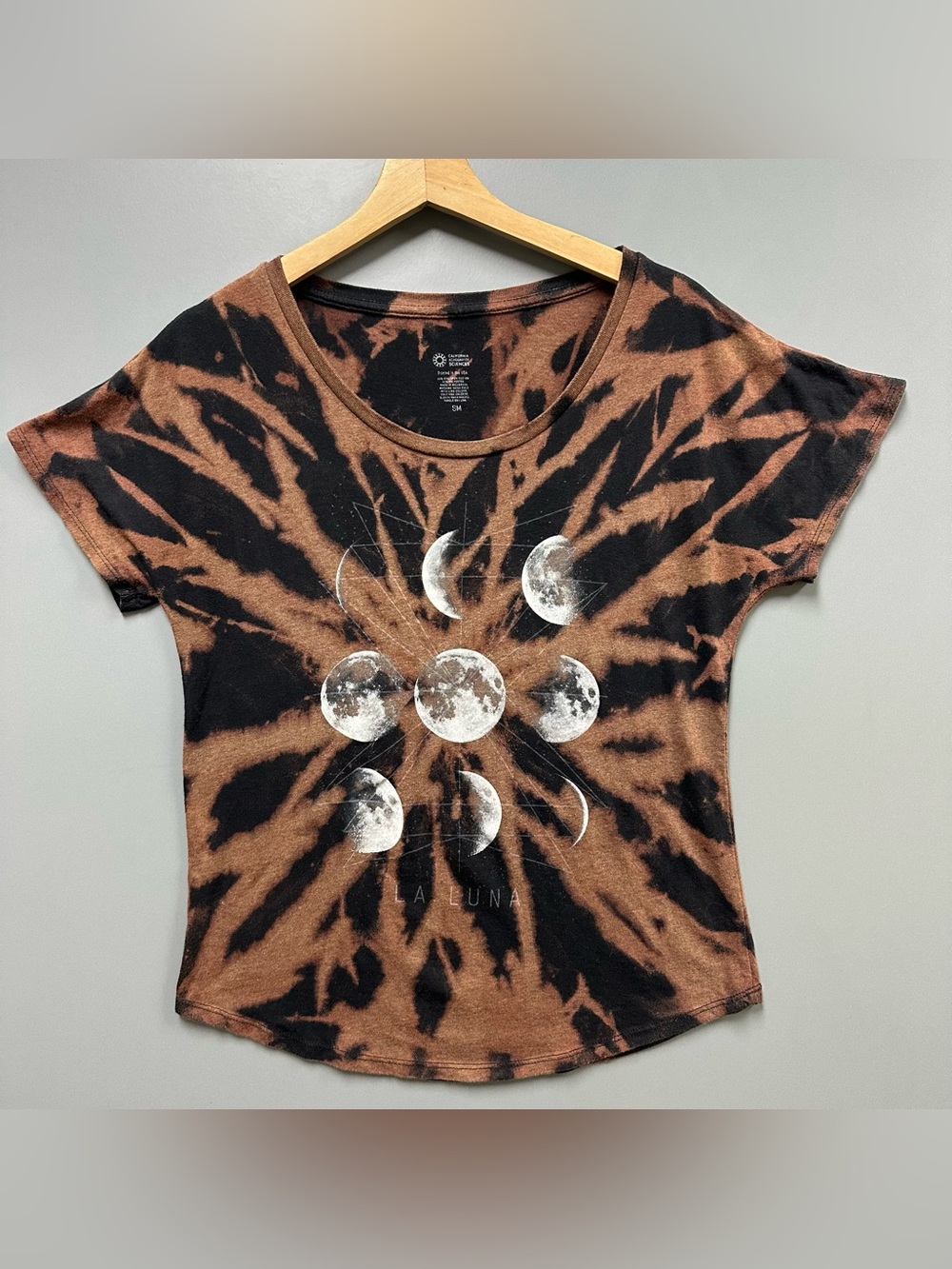 California Academy of Sciences La Luna Moon phase Tie-Dye Graphic Tee Womens Sm